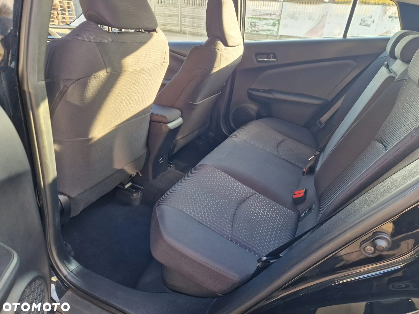 Toyota Prius 1.8 Hybrid Comfort - 11