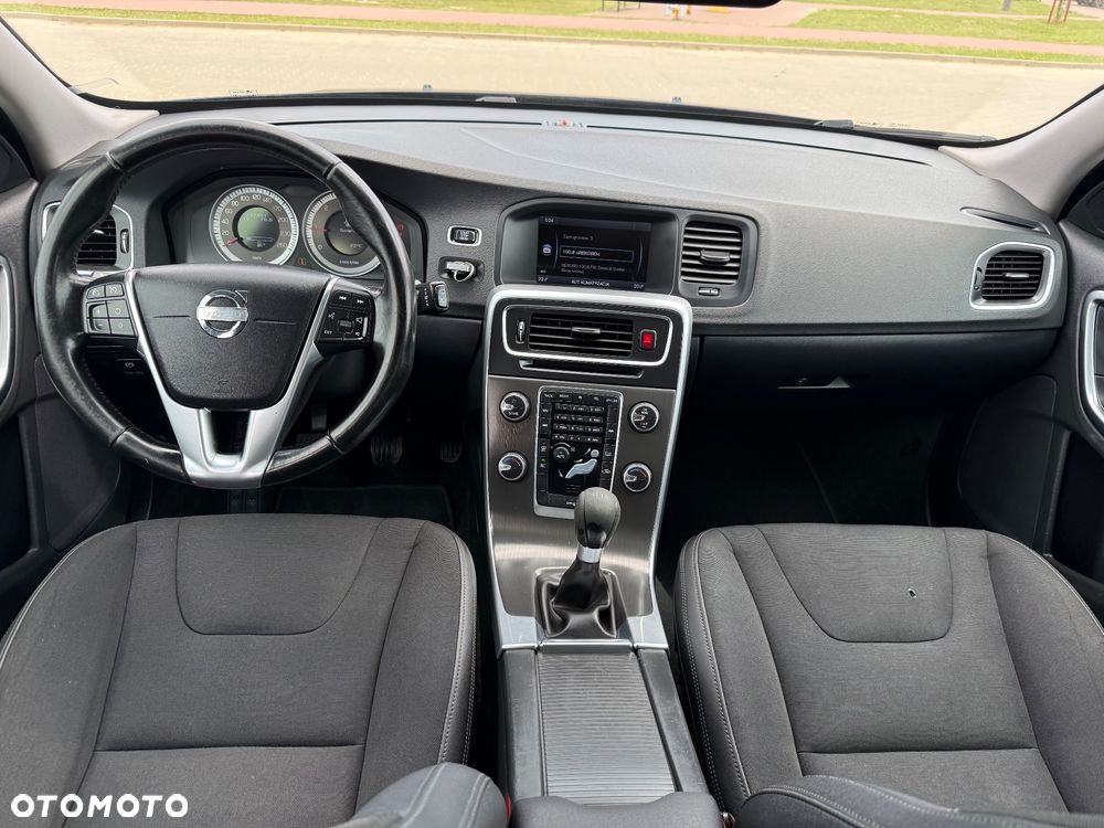 Volvo V60 D2 Momentum - 7