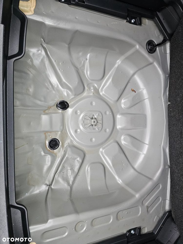 Toyota Yaris Cross Hybrid 1.5 Comfort - 24