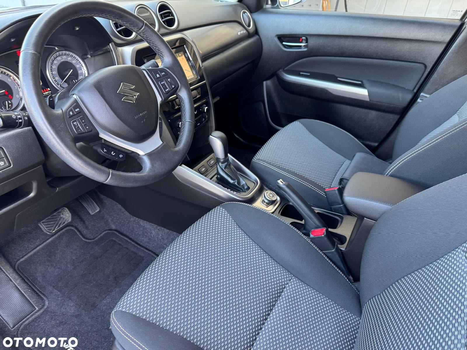 Suzuki Vitara 1.0 Boosterjet Premium 4WD - 15