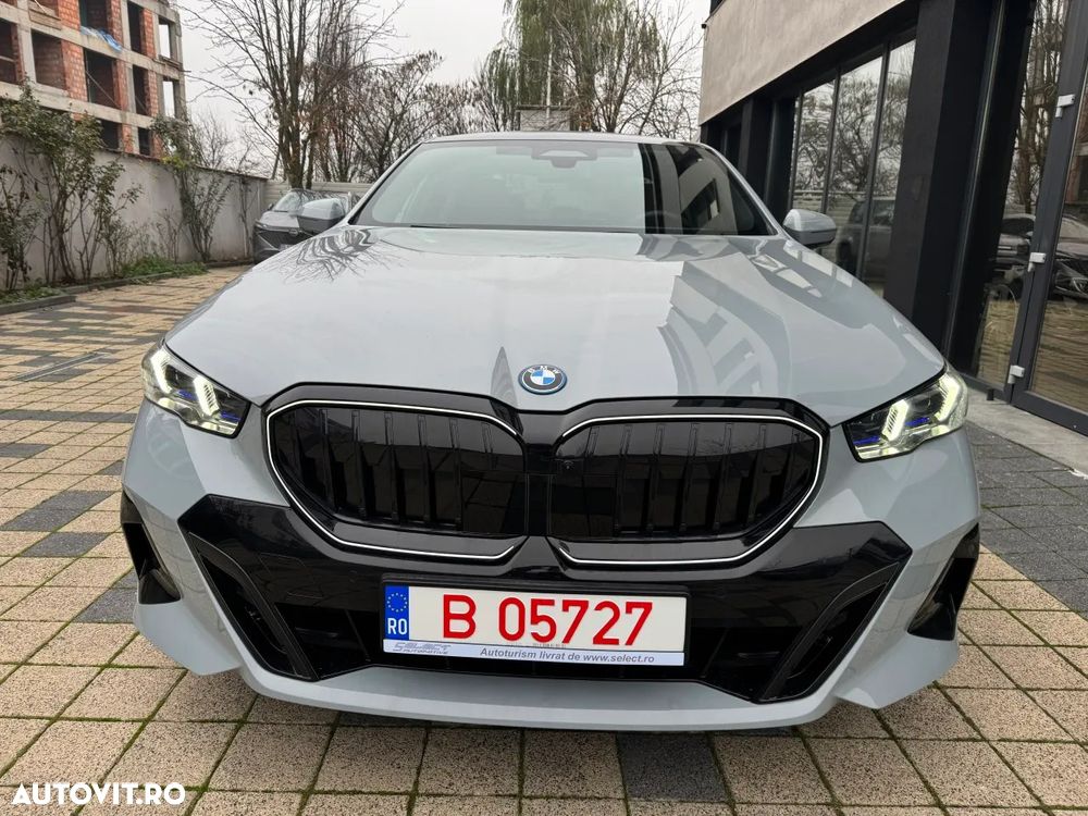 BMW Seria 5 530e xDrive Aut. - 3