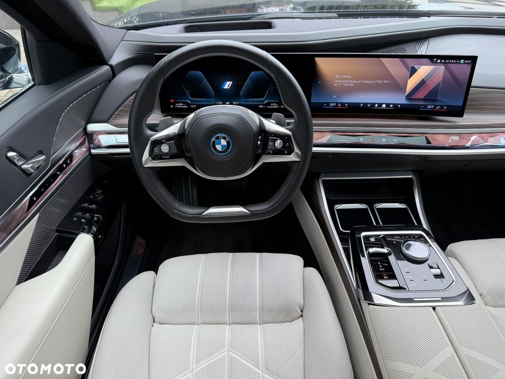 BMW Seria 7 - 21