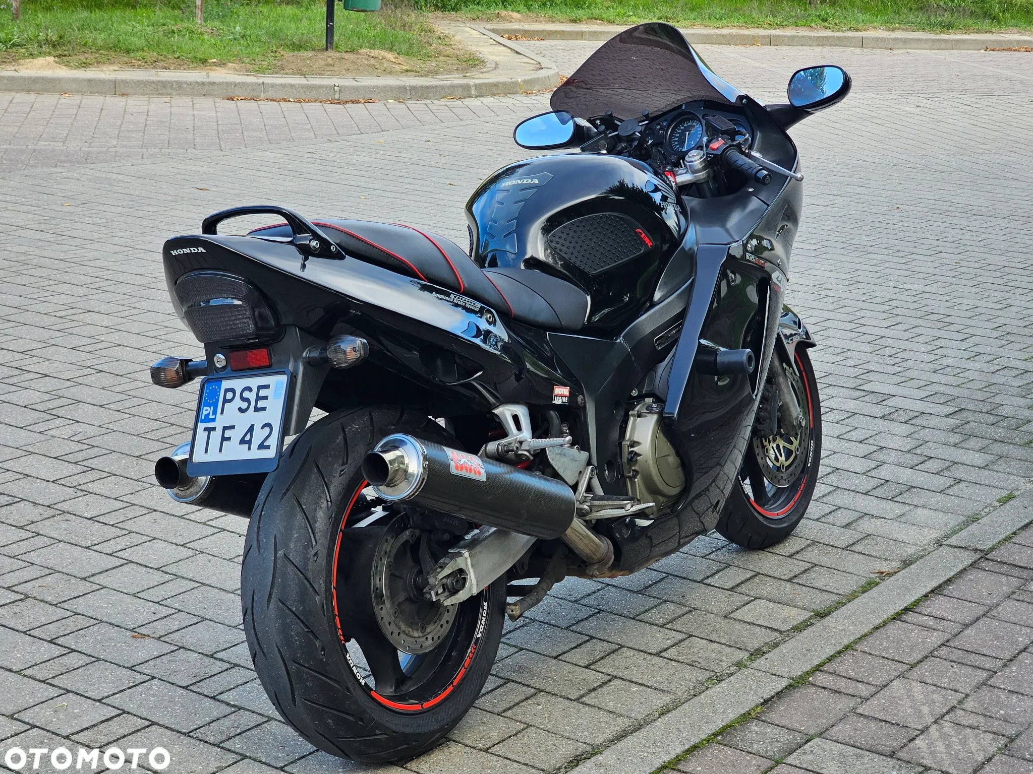 Honda CBR - 8