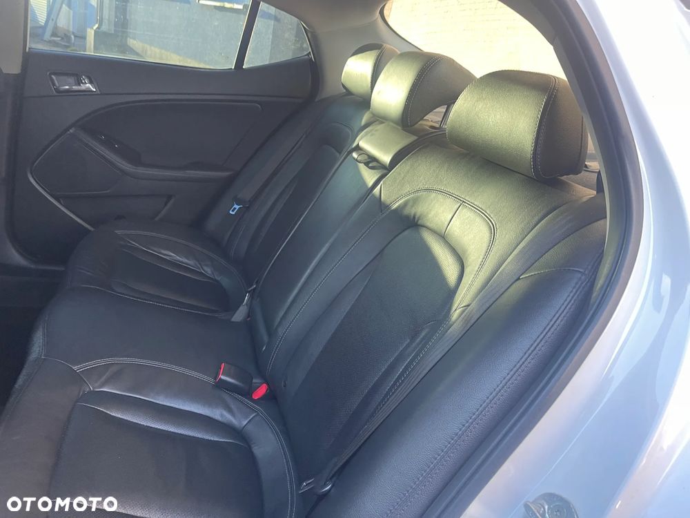 Kia Optima 1.7 CRDI Attract - 11