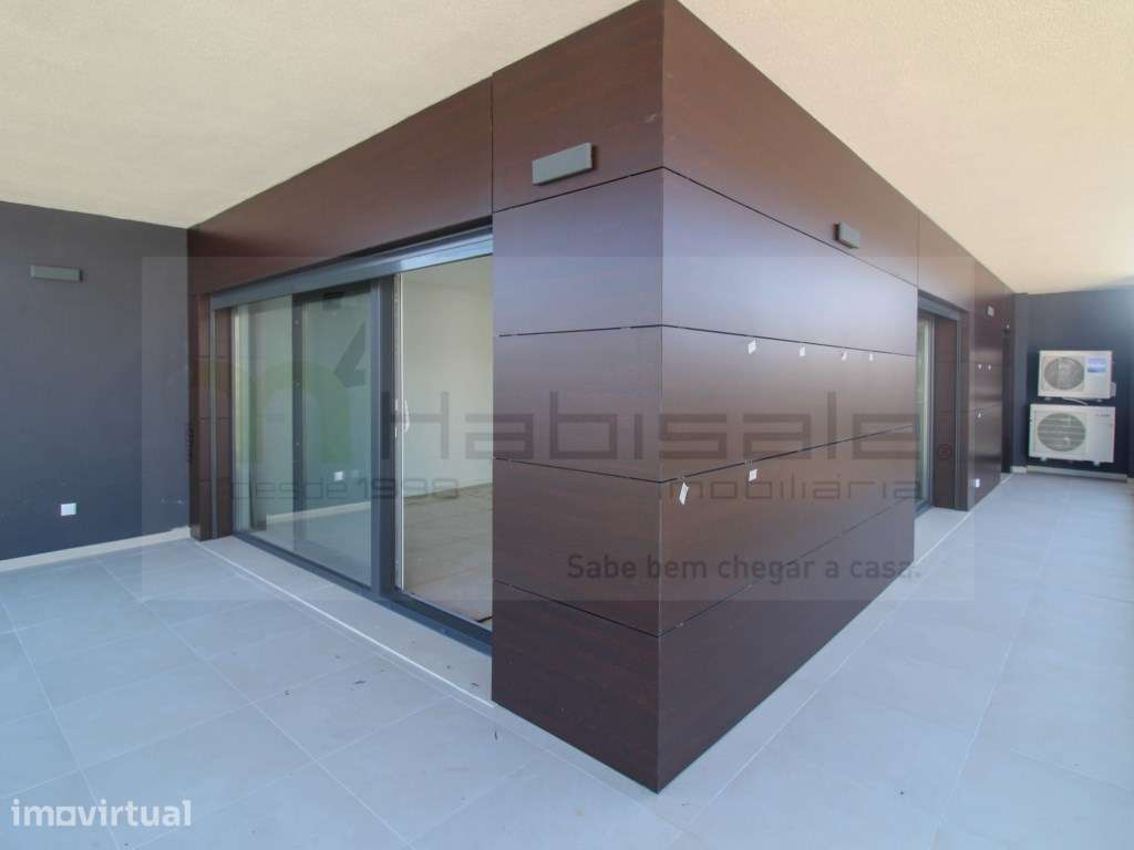 Duplex T3+1 com piscina - Grande imagem: 3/44
