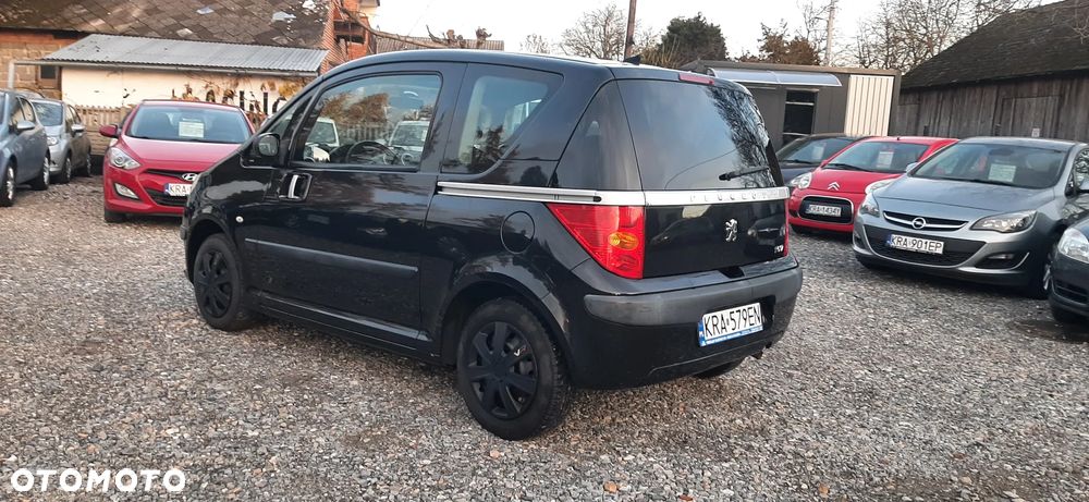 Peugeot 1007 - 10