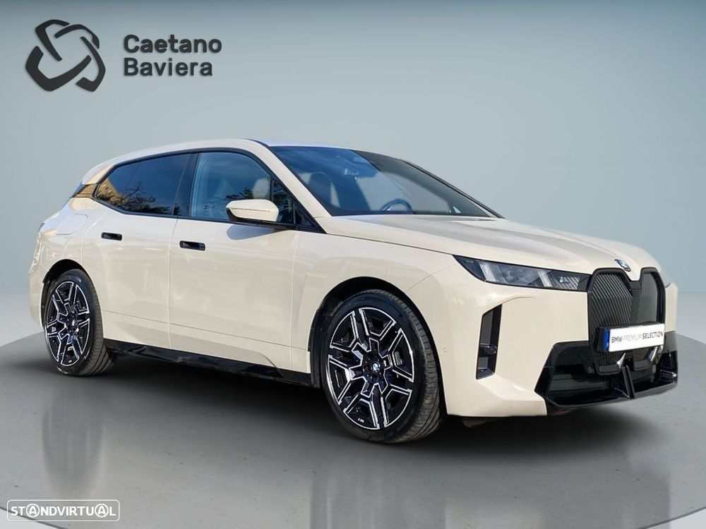 BMW iX xDrive 45 Pack Desportivo - 23