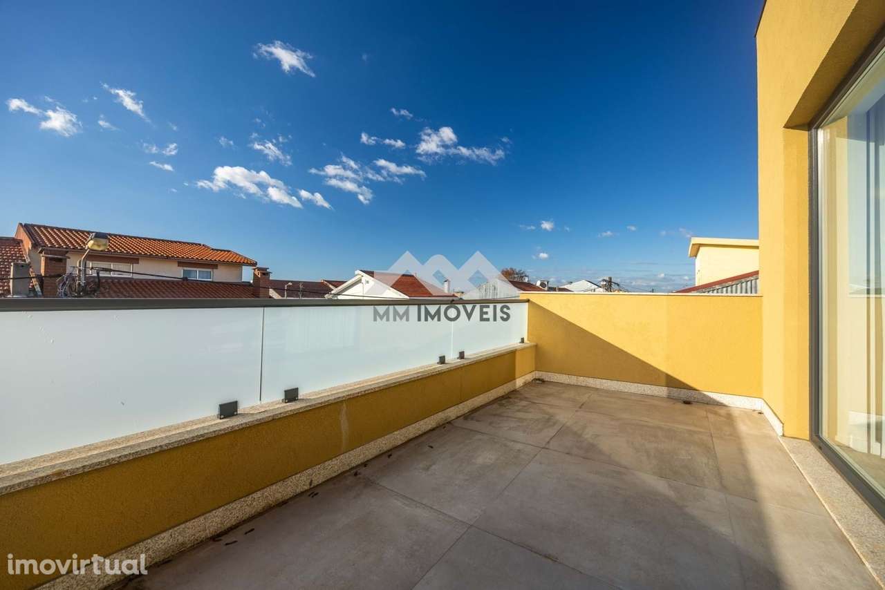 Moradia T4+1 | NOVA | Matosinhos | Terraços | Garagem Box - Grande imagem: 2/54