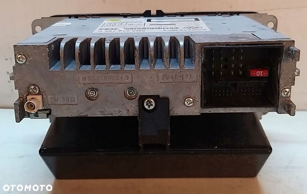 RADIO FABRYCZNE CD MP3 5M0035156D POLO 6R 09-17 - 3