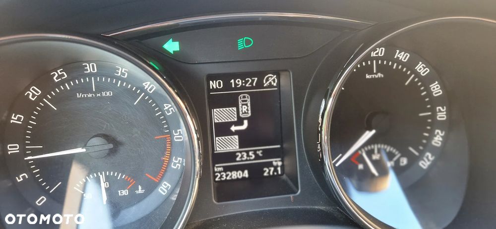 Skoda Superb 2.0 TDI DSG Exclusive - 22