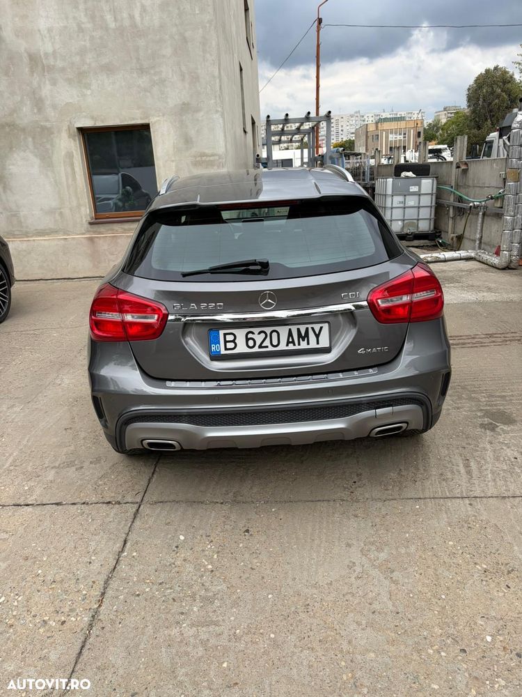 Mercedes-Benz GLA 220 CDI 4Matic 7G-DCT - 8