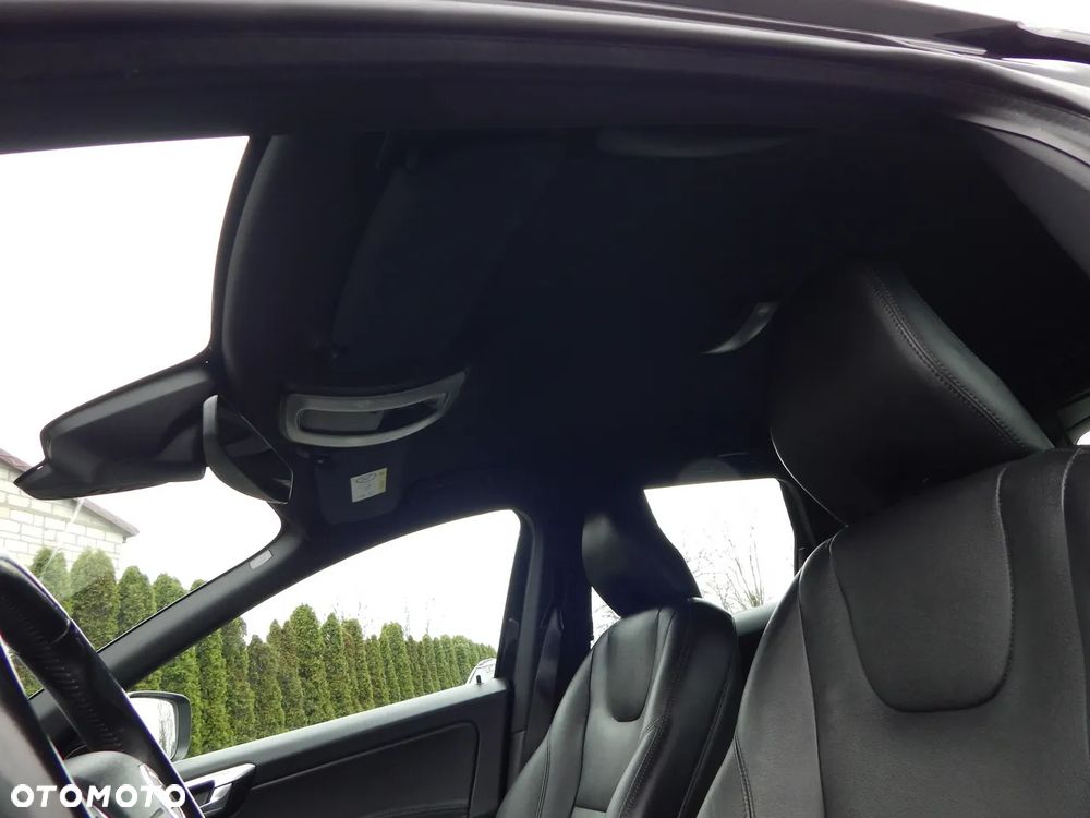 Volvo XC 60 D4 AWD Geartronic Momentum - 17