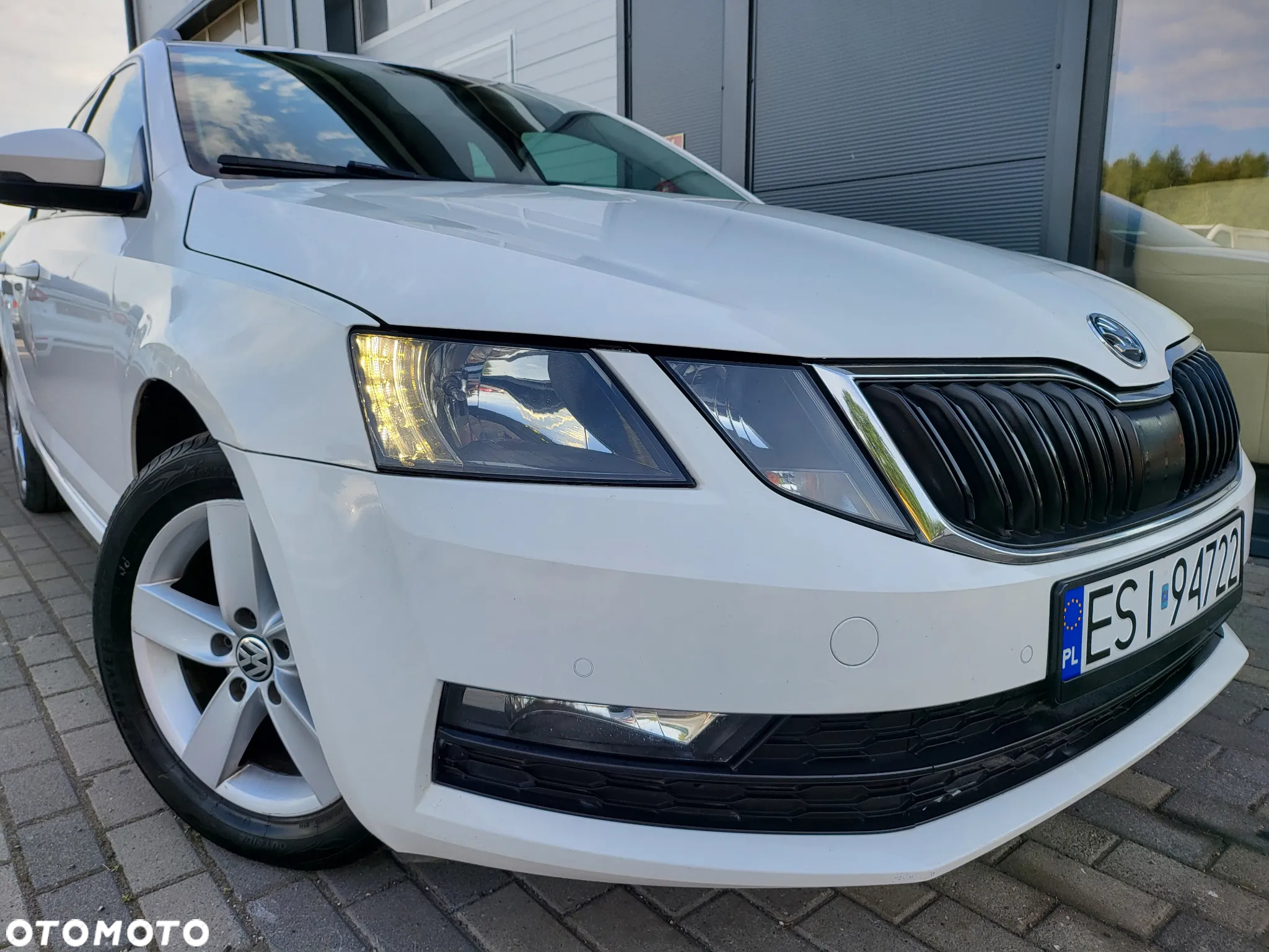 Skoda Octavia 1.6 TDI DSG Style - 9