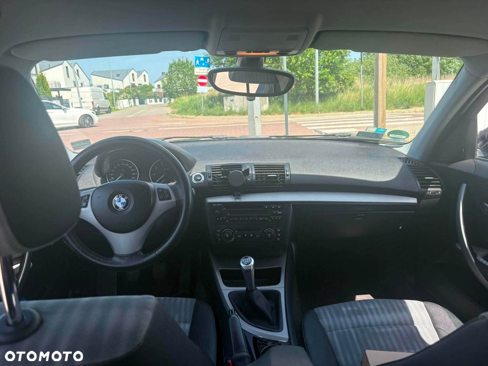 BMW Seria 1 116i - 11