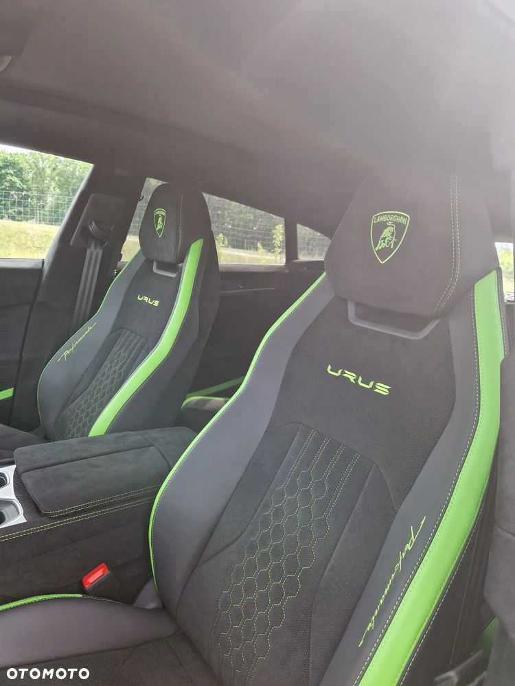 Lamborghini Urus - 27