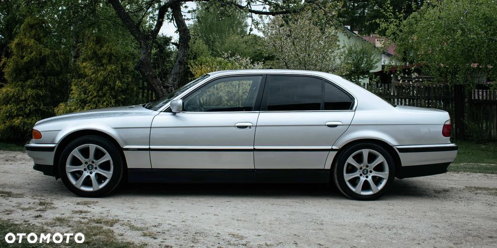 BMW Seria 7 - 5