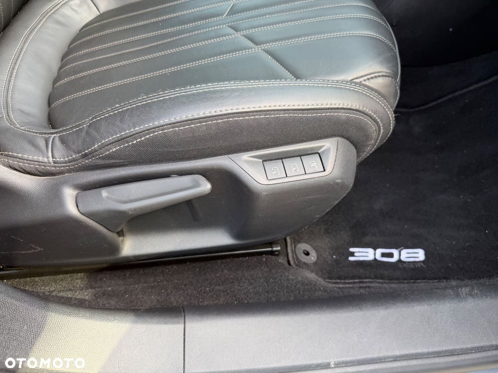 Peugeot 308 1.5 BlueHDi Allure S&S EAT8 - 11
