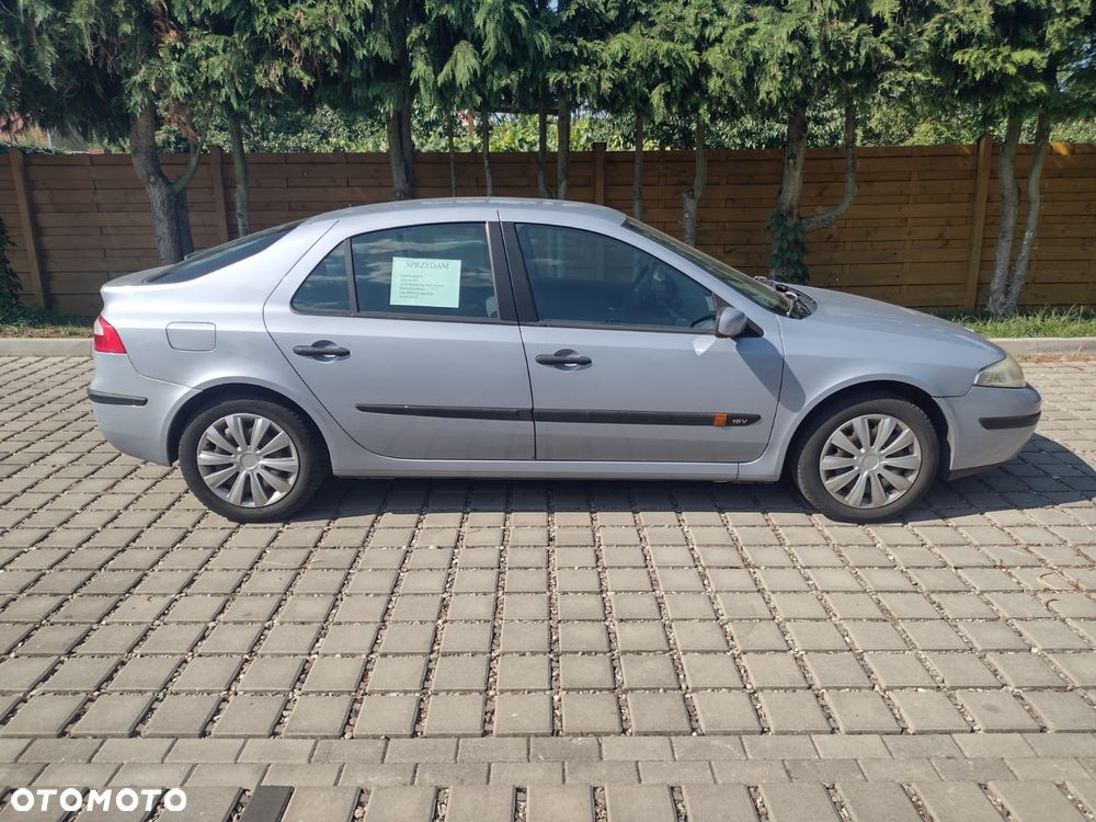 Renault Laguna - 1