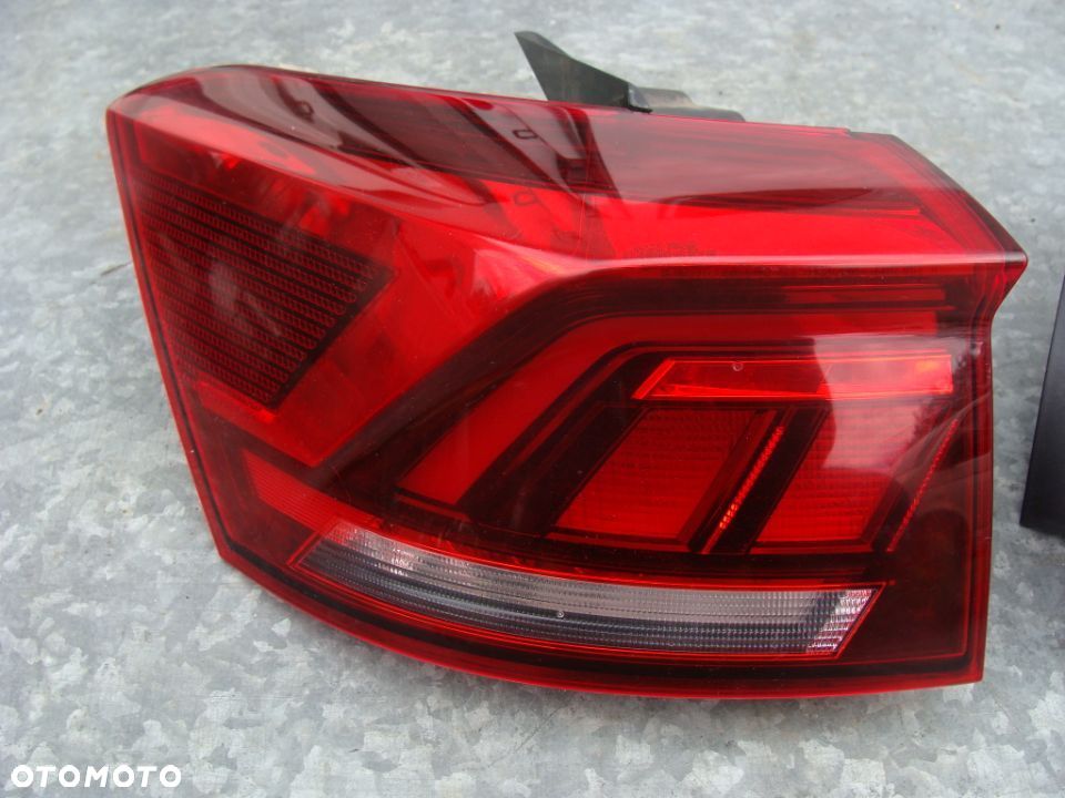 LAMPA LEWA PRAWA TYLNA TYŁ VOLKSWAGEN VW T-ROC 2GA945095 2GA945096 - 2