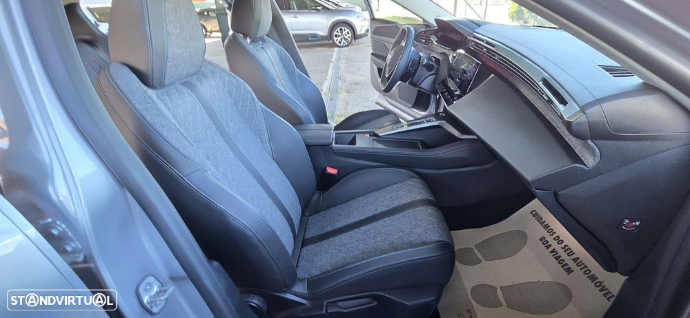 Peugeot 408 1.2 PureTech Allure Pack EAT8 - 32