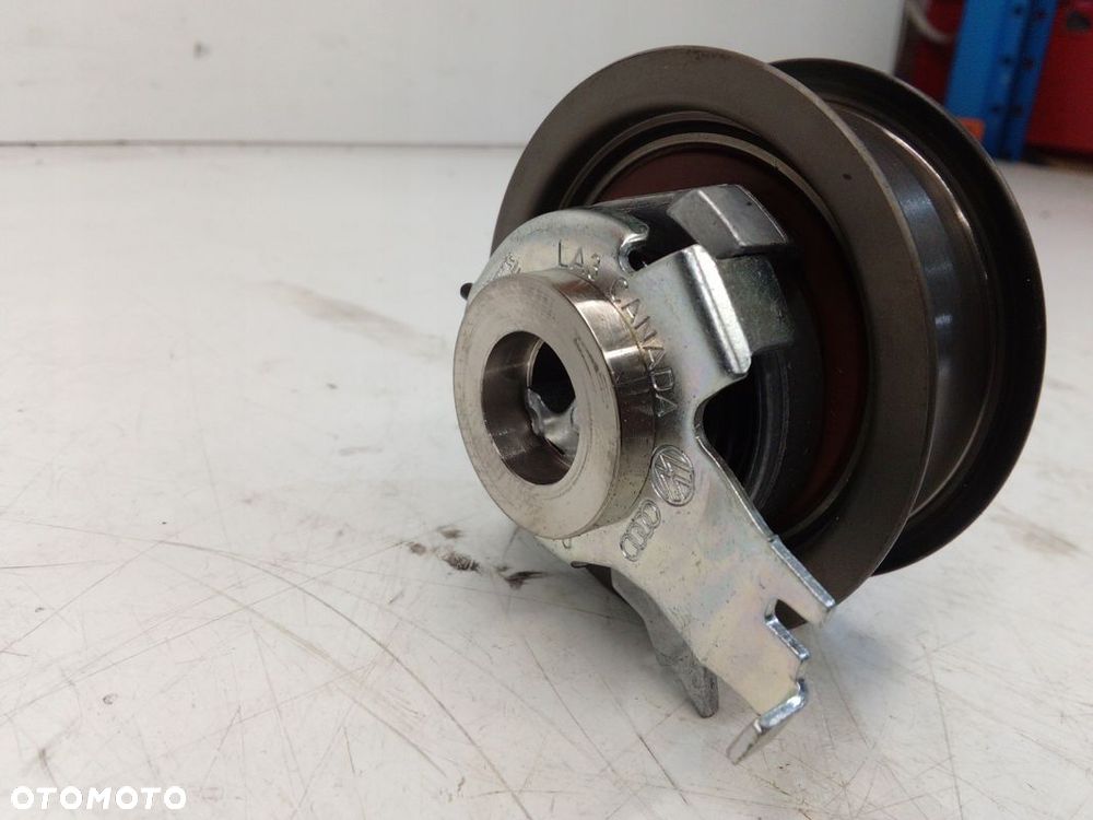 ROLKA NAPINACZ PASKA ROZRZĄDU AUDI VW 04E109479A - 3
