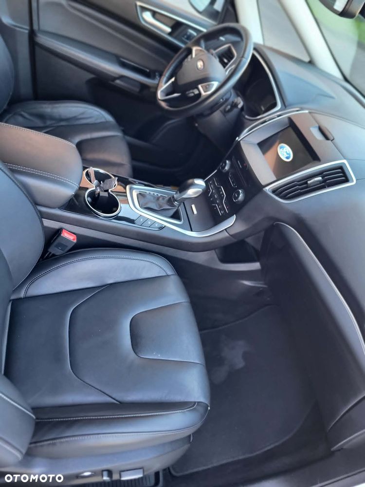 Ford S-Max 2.0 TDCi Titanium PowerShift - 8