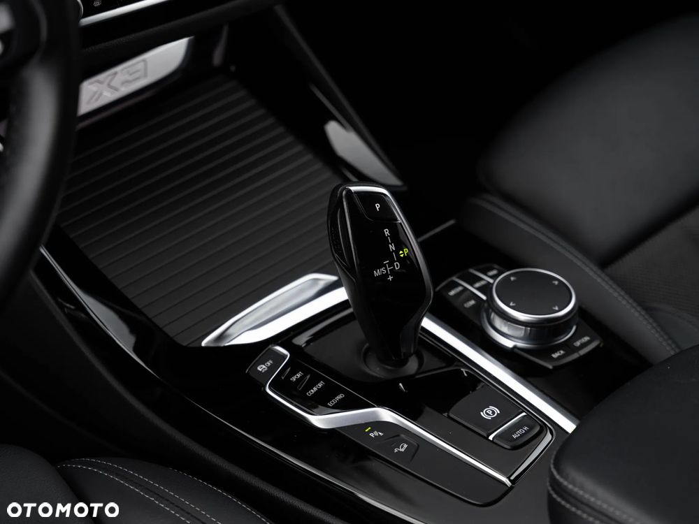 BMW X3 xDrive20d xLine sport - 30