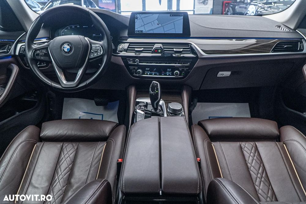 BMW Seria 5 530e iPerformance Aut. Luxury Line - 38