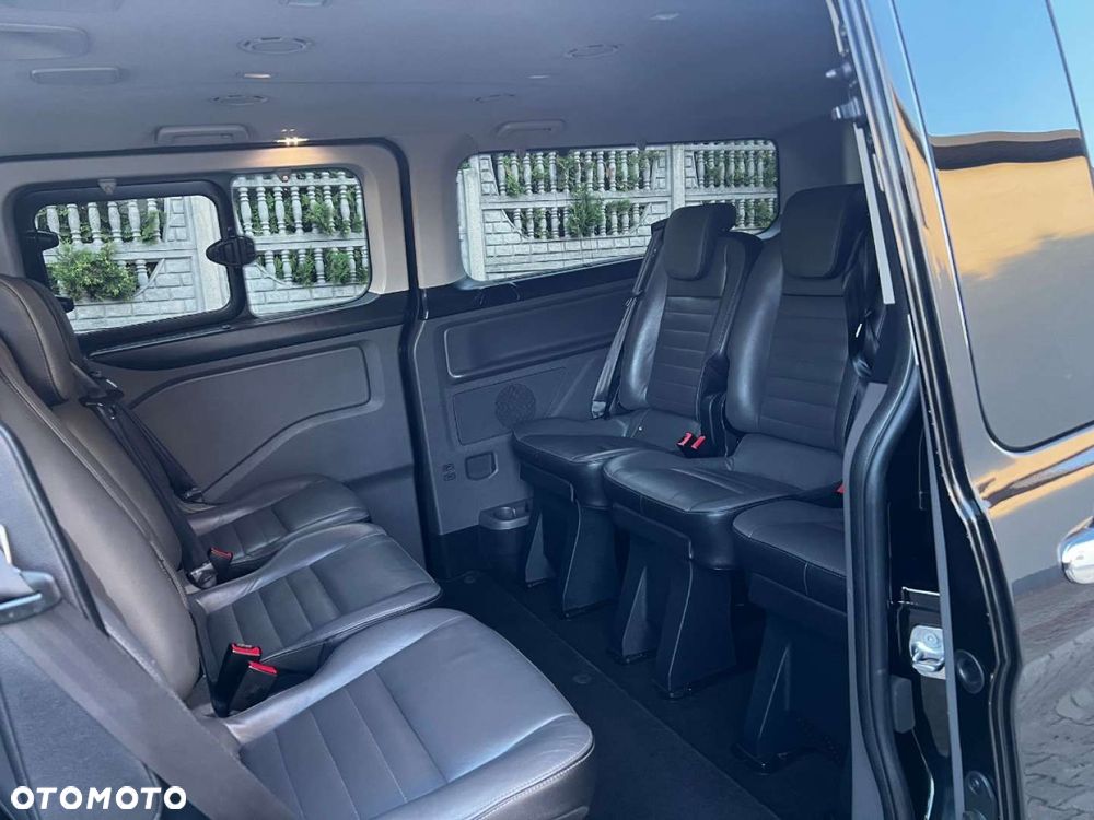 Ford Tourneo Custom - 36