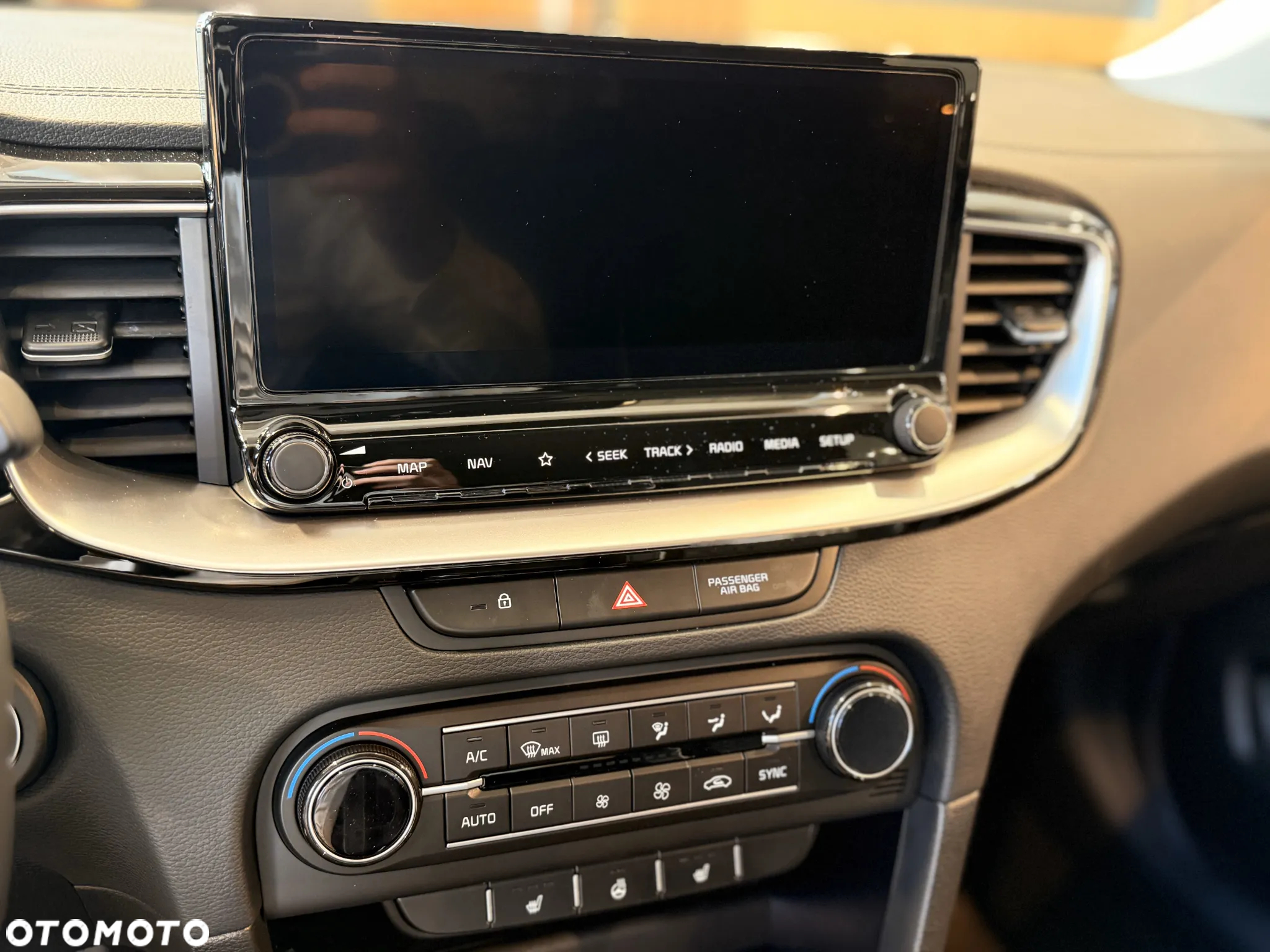 Kia Ceed 1.5 T-GDI Tribute DCT - 14