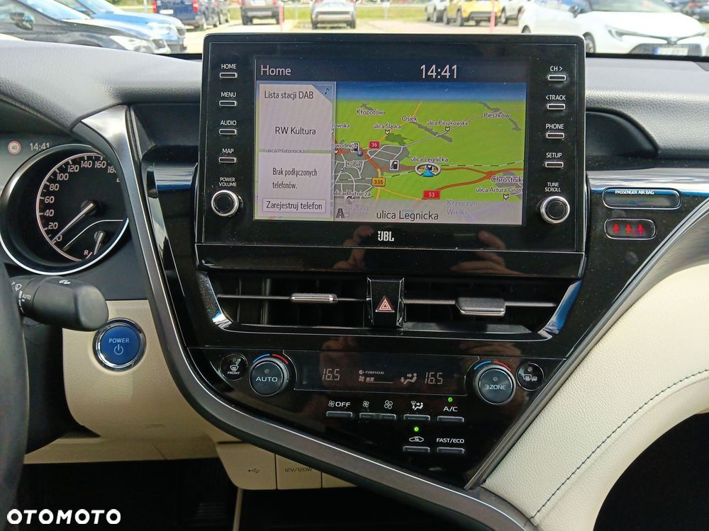 Toyota Camry 2.5 Hybrid Executive CVT - 13