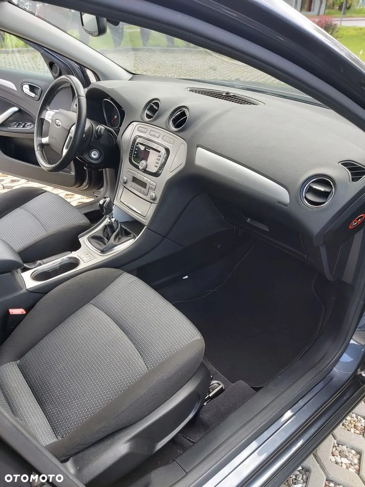 Ford Mondeo 1.8 TDCi Silver X - 28