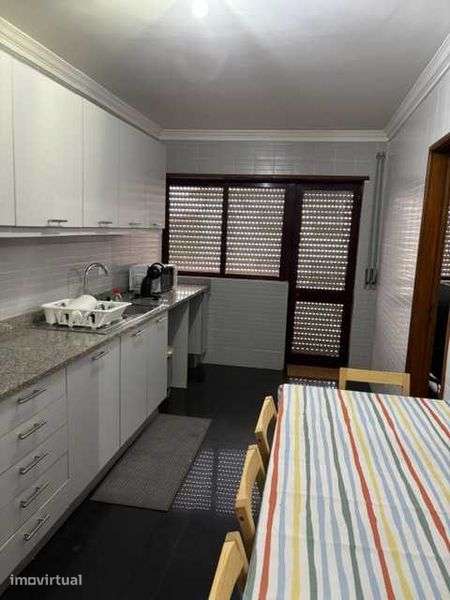 Aluga-se T2 com Terraço – São Mamede de Infesta - Grande imagem: 3/12