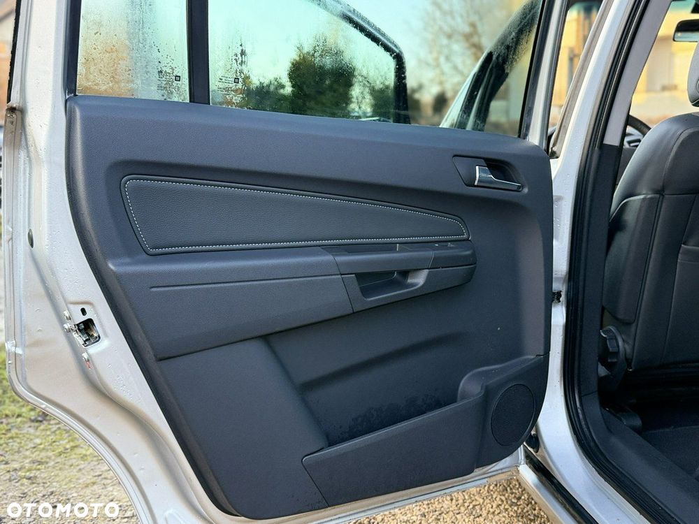 Opel Zafira - 17