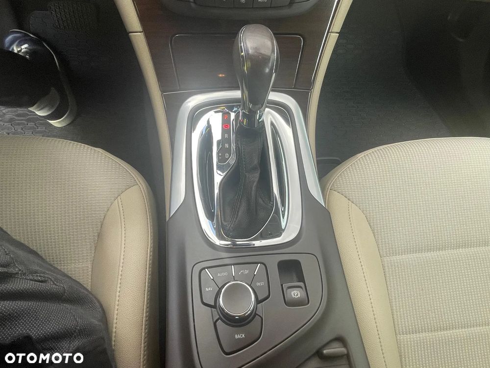 Opel Insignia 2.0 T Cosmo - 10
