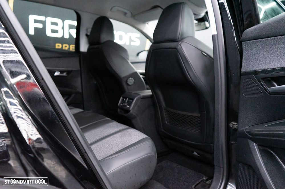 Peugeot 3008 BlueHDi 130 Stop & Start EAT8 Allure - 42