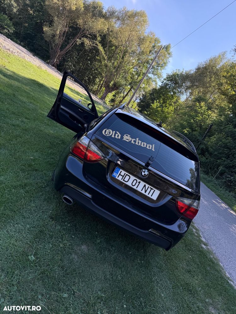 BMW Seria 3 320d DPF Touring Aut. - 4