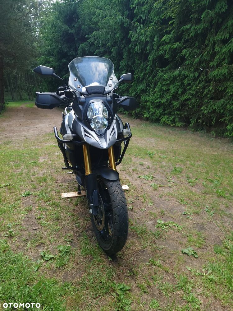 Suzuki V-STROM - 1