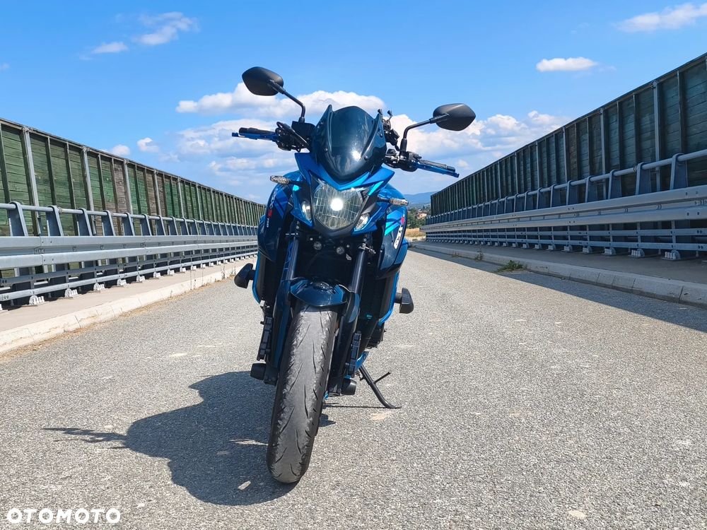 Suzuki GSX - 8