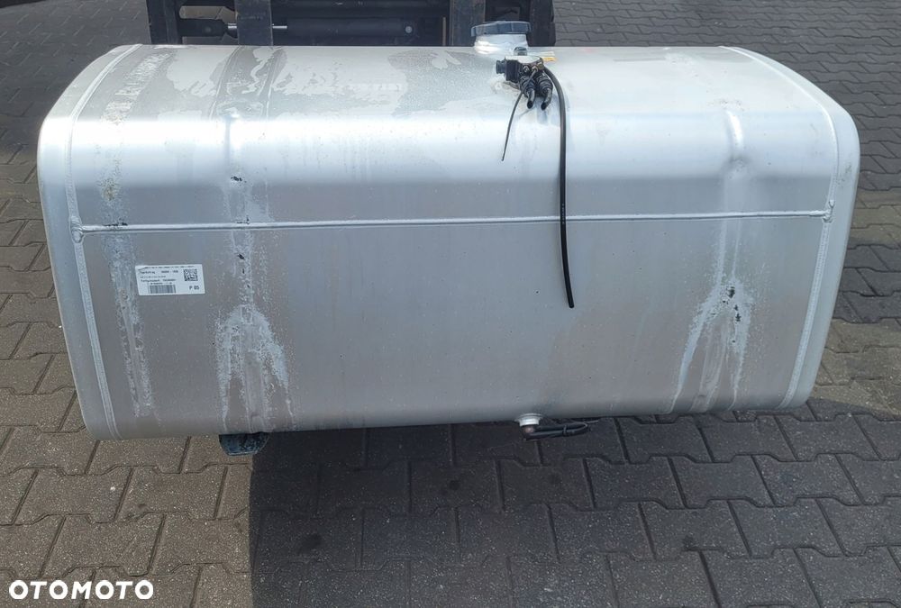 ZBIORNIK PALIWA MAN TGX TGS 490L 133x62x68 - 3