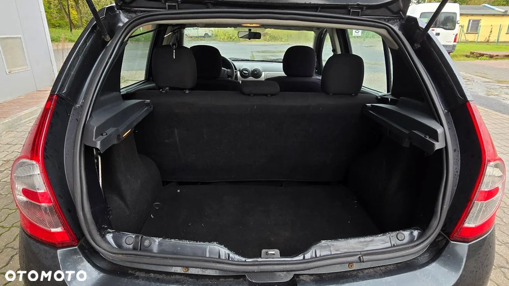 Dacia Sandero 1.2 16V - 19