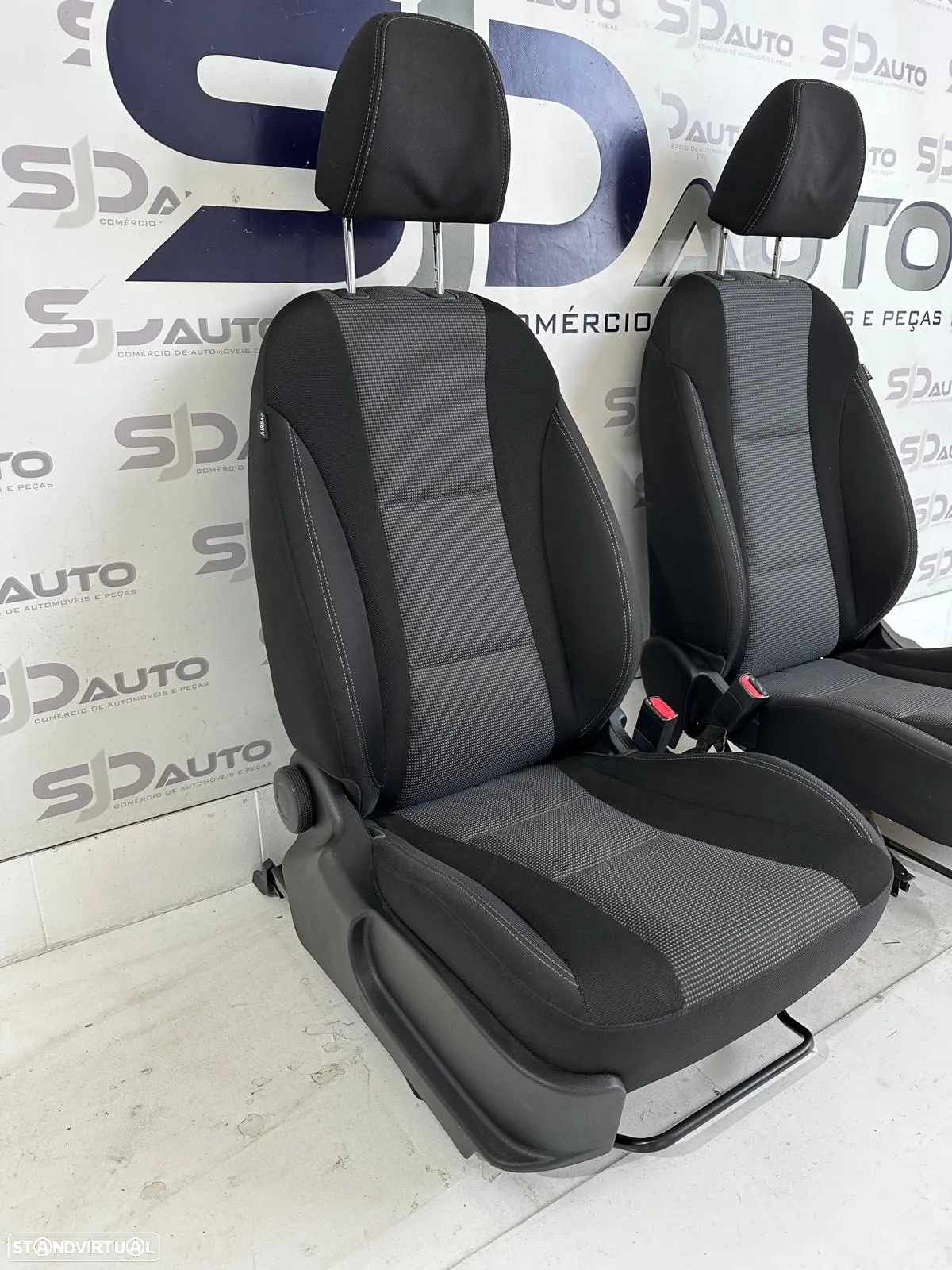 Conjunto Bancos - Hyundai i30 (2014) - 2