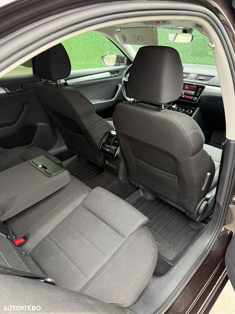 Skoda Superb 2.0 TDI DSG Ambition - 6