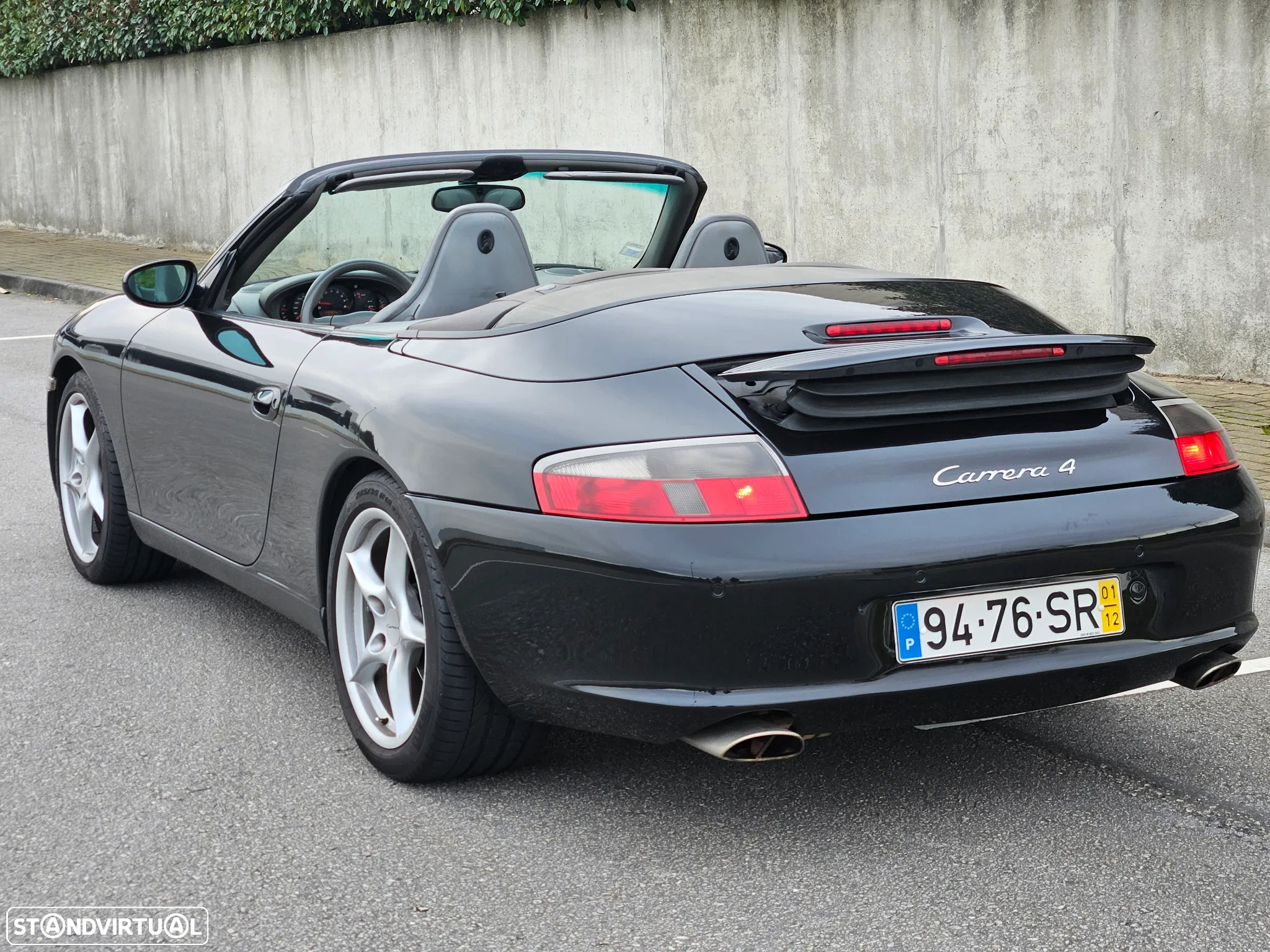 Porsche 911 (996) Carrera 4 - 32