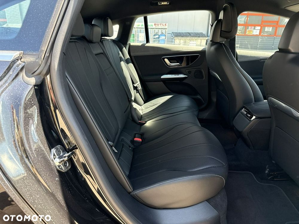 Mercedes-Benz EQE 350+ 90.5kWh Electric Art - 18