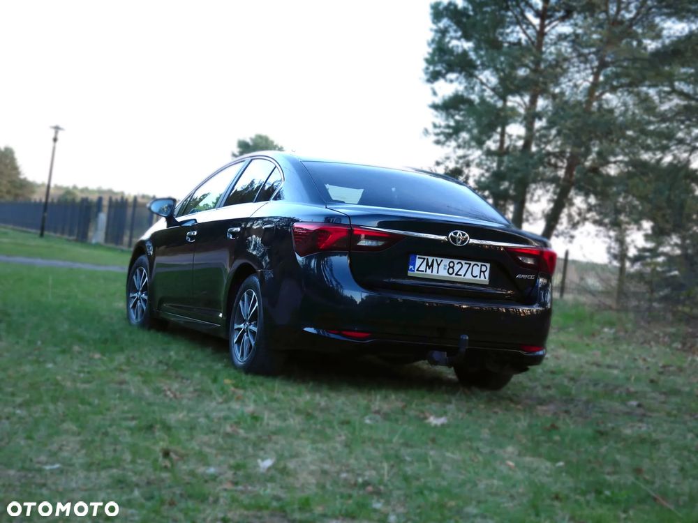 Toyota Avensis 1.8 Premium - 26