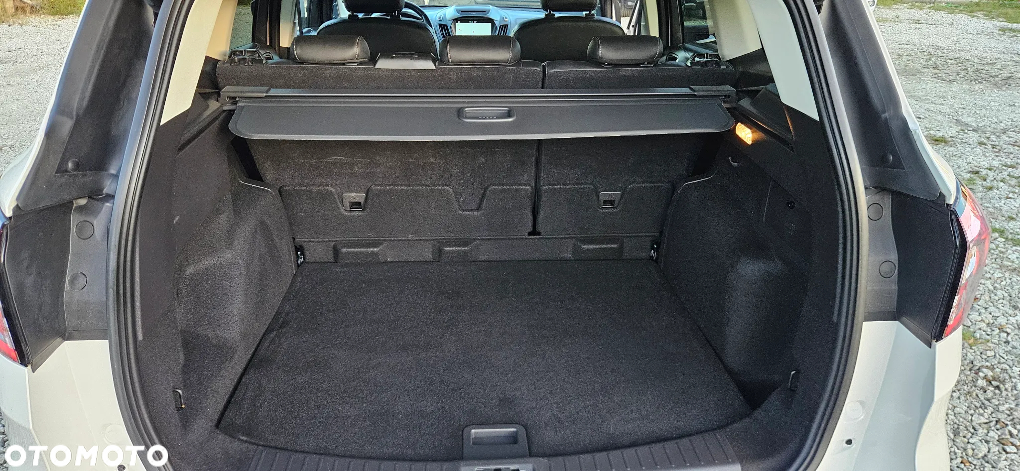 Ford Kuga 2.0 TDCi 2x4 Vignale - 32