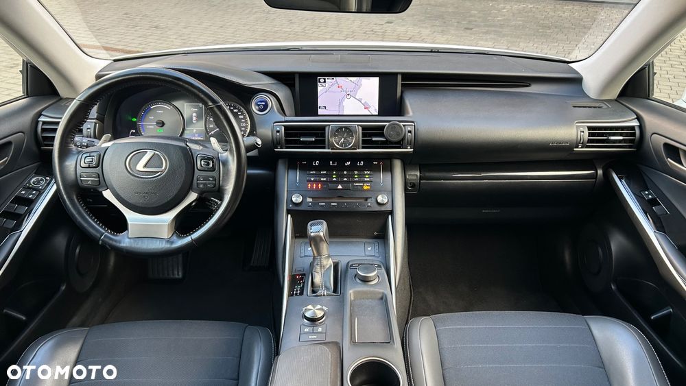 Lexus IS F SPORT - 19