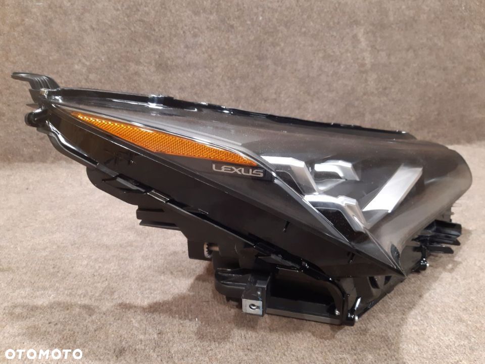 LEXUS NX F-Sport17-21r Lampa Przód Prawy - 3