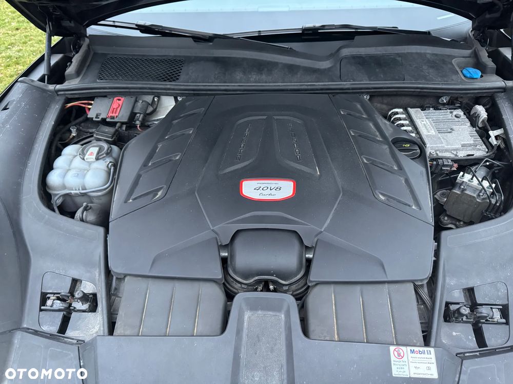 Porsche Cayenne Turbo - 11